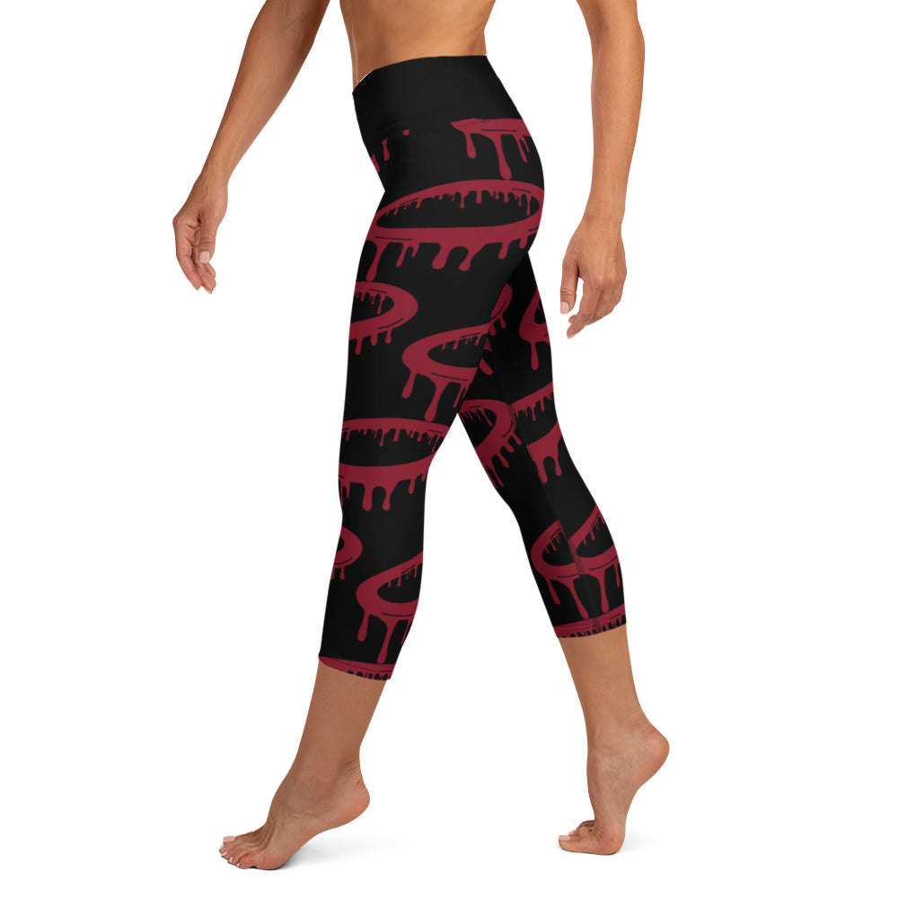 Black/Maroon Melted Halo Yoga Capri Leggings